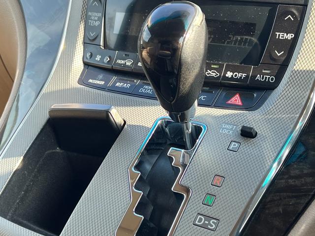 アルファードハイブリッド X 霊柩車 寝台車 搬送車 棺・ストレッチャー対応 電動スライドドア カーナビ テレビ バックカメラ ETC ステアリングリモコン オートエアコン オートライト 電動格納ミラー パワーウィンドウ(42枚目)