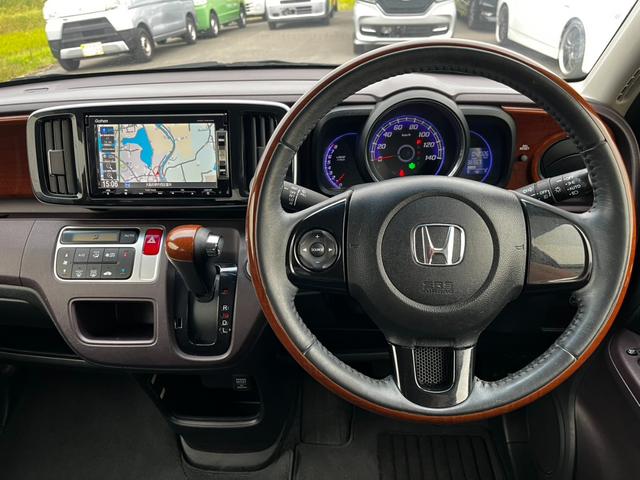 N-ONE プレミアム・Lパッケージ 純正ナビ TV CD/DVD バックカメラ ETC ステアリングリモコン ECON 横滑り防止 オートAC オートライト 電格ミラー パワーウィンドウ プッシュスタート スマートキー 1年保証(49枚目)