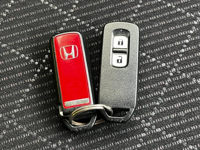 N-ONE プレミアム・Lパッケージ 純正ナビ TV CD/DVD バックカメラ ETC ステアリングリモコン ECON 横滑り防止 オートAC オートライト 電格ミラー パワーウィンドウ プッシュスタート スマートキー 1年保証(57枚目)