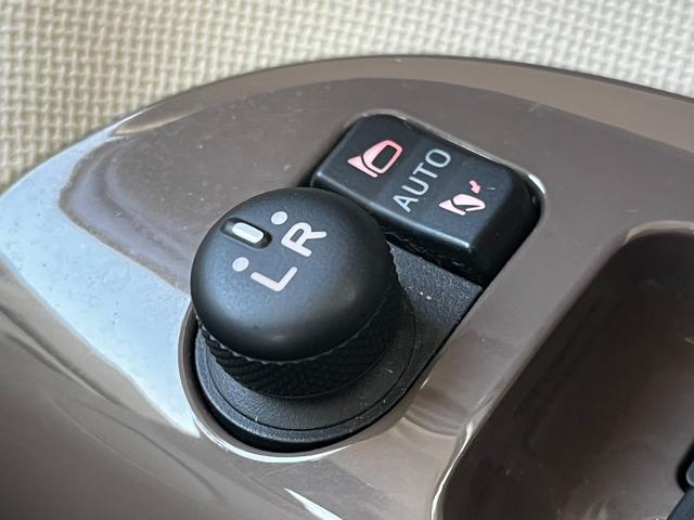 ムーヴキャンバス Xメイクアップリミテッド SAIII 両側電動スライドドア ETC 衝突軽減ブレーキ 横滑り防止 ECONスイッチ オートエアコン オートライト 電動格納ミラー パワーウィンドウ プッシュスタート スマートキー 1年保証(40枚目)