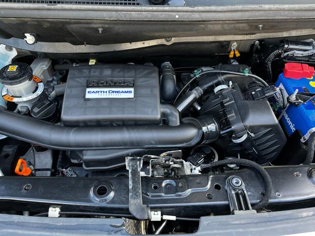 Ｎ－ＢＯＸ Ｇホンダセンシング　カーナビ　Ｂｌｕｅｔｏｏｔｈ　ＥＴＣ　フルセグ　ＣＤ／ＤＶＤ　両側スライドドア　クルーズコントロール　衝突軽減ブレーキ　横滑り防止　ＥＣＯＮスイッチ　オートライト　オートエアコン　１年保証（18枚目）