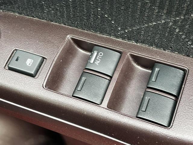 �y�p���[�E�C���h�E�z���R�p���[�E�C���h�E�t���Ă���܂��B���̊J�̓{�^����Ŋy�X�A�K�{�����ł��ˁB