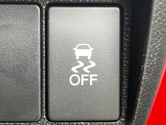 �y�p���[�E�C���h�E�z���R�p���[�E�C���h�E�t���Ă���܂��B���̊J�̓{�^����Ŋy�X�A�K�{�����ł��ˁB