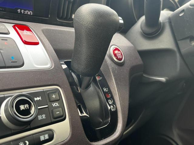 �y�V�t�g���o�[�z�V�t�g���ƂĂ����삵�₷���f�U�C���ɂȂ��Ă���܂��I�^�]����l�̎�����ɍl�������쐫�̍����d�l�ł���