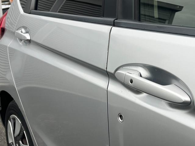 フィットハイブリッド Lパッケージ オーディオ ドライブレコーダー ETC 横滑り防止 ECONスイッチ オートライト オートエアコン 電動格納ミラー パワーウィンドウ プッシュスタート スマートキー 1年保証(14枚目)