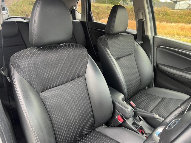 フィットハイブリッド Lパッケージ オーディオ ドライブレコーダー ETC 横滑り防止 ECONスイッチ オートライト オートエアコン 電動格納ミラー パワーウィンドウ プッシュスタート スマートキー 1年保証(27枚目)