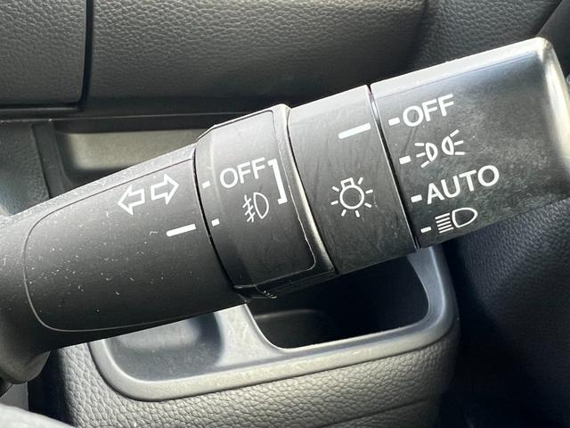 �y�w�b�h���C�g���x���C�U�[�z���������@�\�B������Ń��C�g���Ƃ炷�����𒲐��ł��܂��B�����h���C�u�̍ۂ͂���������Ƃ炵�Ĉ��S���s���Ă��������B