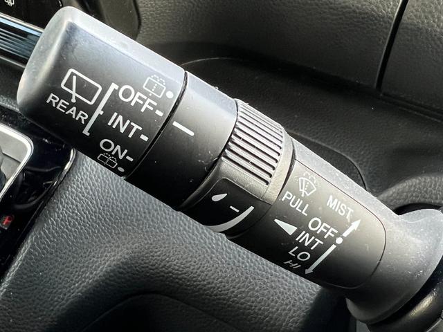 �y�w�b�h���C�g���x���C�U�[�z���������@�\�B������Ń��C�g���Ƃ炷�����𒲐��ł��܂��B�����h���C�u�̍ۂ͂���������Ƃ炵�Ĉ��S���s���Ă��������B