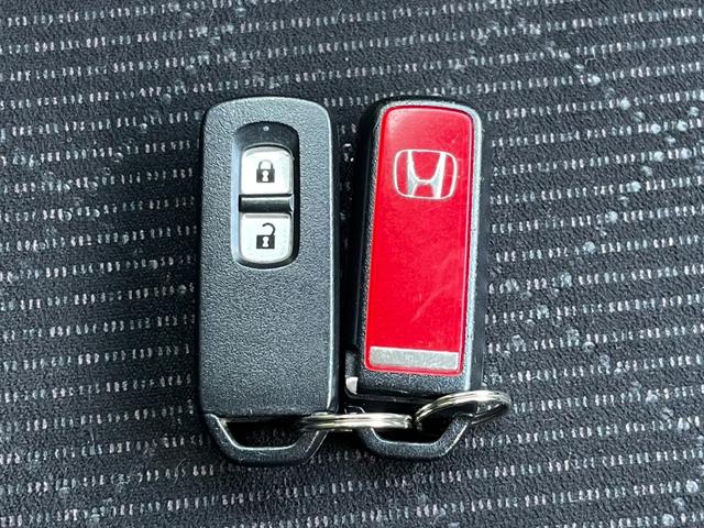 �y�X�}�[�g�L�[���v�b�V���X�^�[�g�z�J�o����|�P�b�g�ɓ��ꂽ�܂܂ł��h�A�̎{���E�������\�ȃX�}�[�g�L�[�𑕔��B�G���W���̃I���E�I�t�����J�M�����o���K�v�������A�{�^�����v�b�V�����邾���łn�j�B