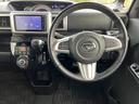 【インパネ周り】視界がよく運転しやすい設計となっております。インパネ周りもすっきりと洗練されたデザインで高級感が溢れています。日々のドライブを飽きさせません。