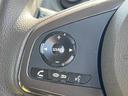 【ステアリングスイッチ】運転中、前方から目線をそらすことなく、オーディオ等の操作が可能な便利機能。安心&快適ドライブにはマストな装備。