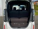 【トランク】収納スペースも十分にございます。２列目を倒してゴルフバックや長尺物を積み込むなど使い方は様々。日常・レジャーと活躍いたします。
