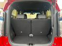 【トランク】収納スペースも十分にございます。2列目を倒してゴルフバックや長尺物を積み込むなど使い方は様々。日常・レジャーと活躍いたします。