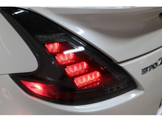 フェアレディＺ ニスモ　ＳＥＩＢＯＮカーボンボンネットカーボンルーフカバーフロントスポイラーリアスポ１９ＡＷ社外ヘッドライトテール専用レカロシートＡＭＵＺＥチタンマフラーキャタライザー社外フェンダーナビＴＶスポリセ記録簿（19枚目）