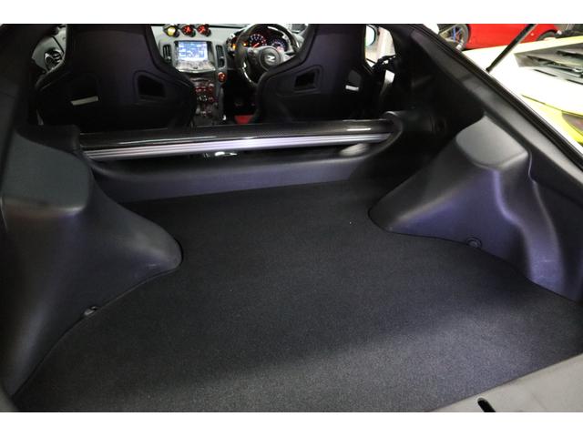 フェアレディＺ ニスモ　ＳＥＩＢＯＮカーボンボンネットカーボンルーフカバーフロントスポイラーリアスポ１９ＡＷ社外ヘッドライトテール専用レカロシートＡＭＵＺＥチタンマフラーキャタライザー社外フェンダーナビＴＶスポリセ記録簿（51枚目）