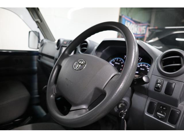 ランドクルーザー70 ピックアップ 1オーナー電動ウインチデフロック5MTナビTVETCバンパー同色1年保証(14枚目)