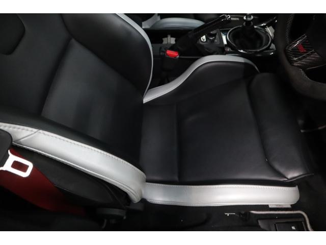 ＷＲＸ ＳＴＩ Ｓ２０８ＮＢＲチャレンジパックカーボンリヤウイング　限定ドライカーボンルーフウイング専用ＢＢＳホイールブレンボ６ｐｏｔビルシュタイン足回社外カーボンボンネットトランクカナードドアミラーパネルデュフュザーレカロシート追加メータータワーバーディーラー記録簿（29枚目）