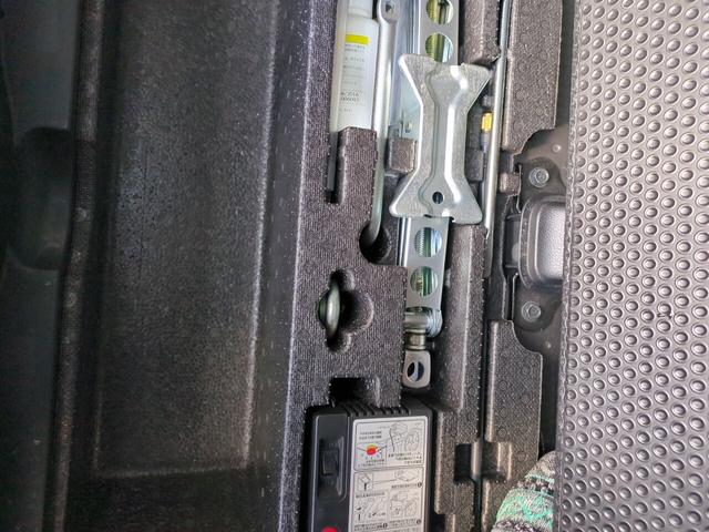 ライフ ディーバ Bluetooth接続 エアバック スマートキー パワーウィンドウ パワーステアリング HIDライト ベンチシートDVDナビ 電動格納ミラー(31枚目)