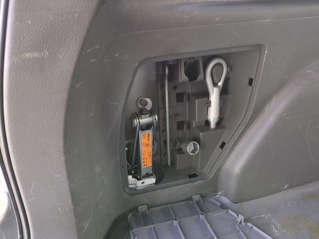 ADバン VE ETC ナビ 貨物登録 4ナンバー プライバシーガラス リヤワイパー 後席パワーウインドウ インテリジェントキー イモビライザー エアバック(31枚目)