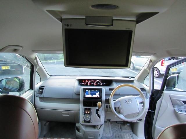 ノア Ｓ　Ｇエディション　タイヤ新　品交換／バッテリー交換／両側電動スライドドア／ＨＤＤナビＴＶバックカメラ／Ｂｌｕｅｔｏｏｔｈ／レザー調シートカバー／８人乗り／スマートキー／禁煙車（4枚目）