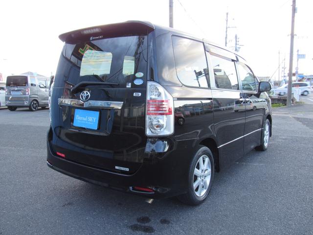 ノア Ｓ　Ｇエディション　タイヤ新　品交換／バッテリー交換／両側電動スライドドア／ＨＤＤナビＴＶバックカメラ／Ｂｌｕｅｔｏｏｔｈ／レザー調シートカバー／８人乗り／スマートキー／禁煙車（13枚目）