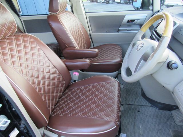 ノア Ｓ　Ｇエディション　タイヤ新　品交換／バッテリー交換／両側電動スライドドア／ＨＤＤナビＴＶバックカメラ／Ｂｌｕｅｔｏｏｔｈ／レザー調シートカバー／８人乗り／スマートキー／禁煙車（17枚目）