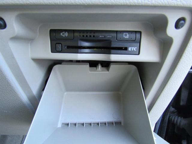 ノア Ｓ　Ｇエディション　タイヤ新　品交換／バッテリー交換／両側電動スライドドア／ＨＤＤナビＴＶバックカメラ／Ｂｌｕｅｔｏｏｔｈ／レザー調シートカバー／８人乗り／スマートキー／禁煙車（25枚目）