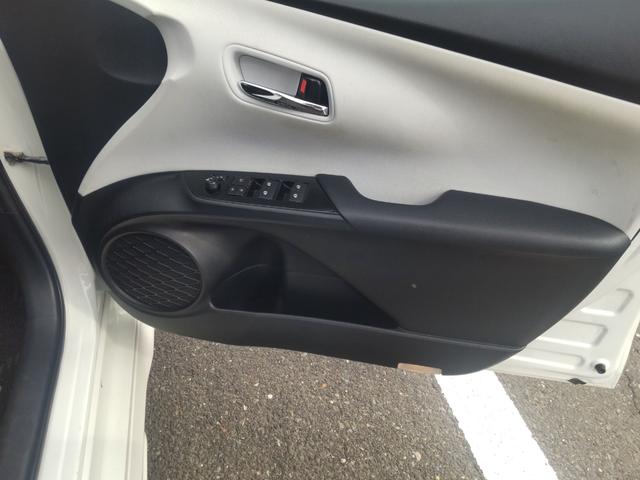 プリウス A ETC バックカメラ ナビ TV クリアランスソナー オートクルーズコントロール レーンアシスト パークアシスト 衝突被害軽減システム アルミホイール オートマチックハイビーム オートライト(22枚目)