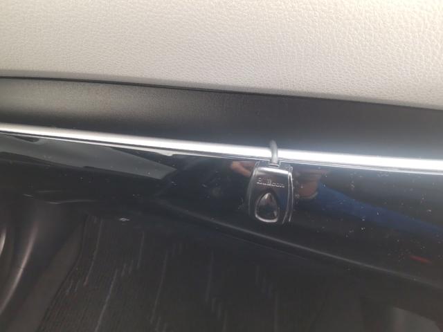 プリウス A ETC バックカメラ ナビ TV クリアランスソナー オートクルーズコントロール レーンアシスト パークアシスト 衝突被害軽減システム アルミホイール オートマチックハイビーム オートライト(26枚目)