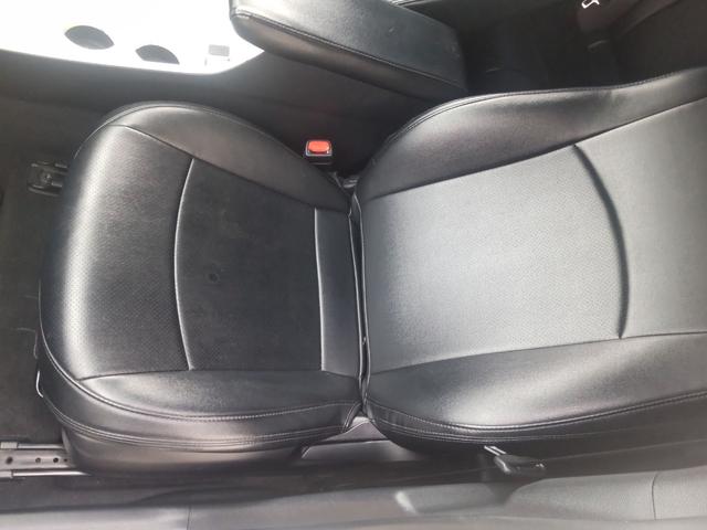 プリウス A ETC バックカメラ ナビ TV クリアランスソナー オートクルーズコントロール レーンアシスト パークアシスト 衝突被害軽減システム アルミホイール オートマチックハイビーム オートライト(30枚目)