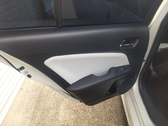 プリウス A ETC バックカメラ ナビ TV クリアランスソナー オートクルーズコントロール レーンアシスト パークアシスト 衝突被害軽減システム アルミホイール オートマチックハイビーム オートライト(31枚目)