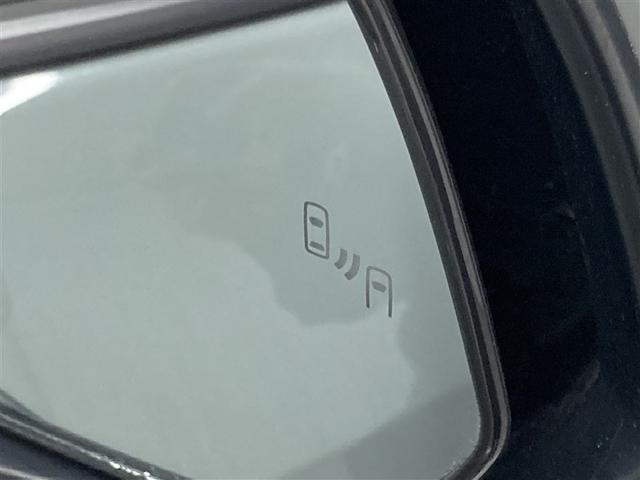 ＲＡＶ４ ハイブリッドアドベンチャー　サンルーフ　４ＷＤ　ミュージックプレイヤー接続可　バックカメラ　衝突被害軽減システム　ＥＴＣ　ＬＥＤヘッドランプ（4枚目）