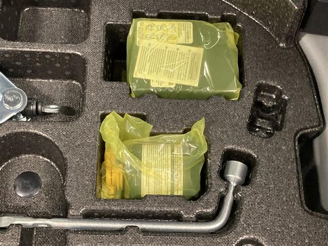 ＲＡＶ４ ハイブリッドアドベンチャー　サンルーフ　４ＷＤ　ミュージックプレイヤー接続可　バックカメラ　衝突被害軽減システム　ＥＴＣ　ＬＥＤヘッドランプ（10枚目）