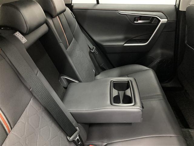 ＲＡＶ４ ハイブリッドアドベンチャー　サンルーフ　４ＷＤ　ミュージックプレイヤー接続可　バックカメラ　衝突被害軽減システム　ＥＴＣ　ＬＥＤヘッドランプ（15枚目）