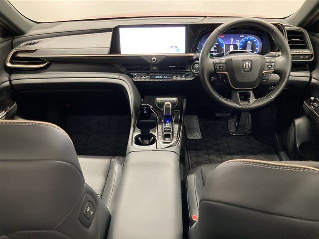 クラウンスポーツ Z 革シート サンルーフ 4WD ミュージックプレイヤー接続可 バックカメラ 衝突被害軽減システム ETC ドラレコ LEDヘッドランプ ワンオーナー(3枚目)