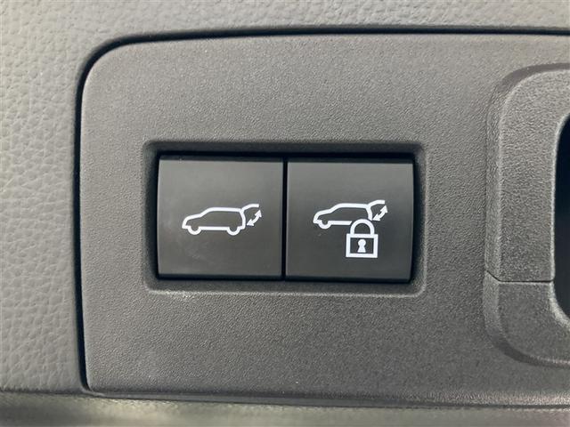 クラウンスポーツ Z 革シート サンルーフ 4WD ミュージックプレイヤー接続可 バックカメラ 衝突被害軽減システム ETC ドラレコ LEDヘッドランプ ワンオーナー(11枚目)