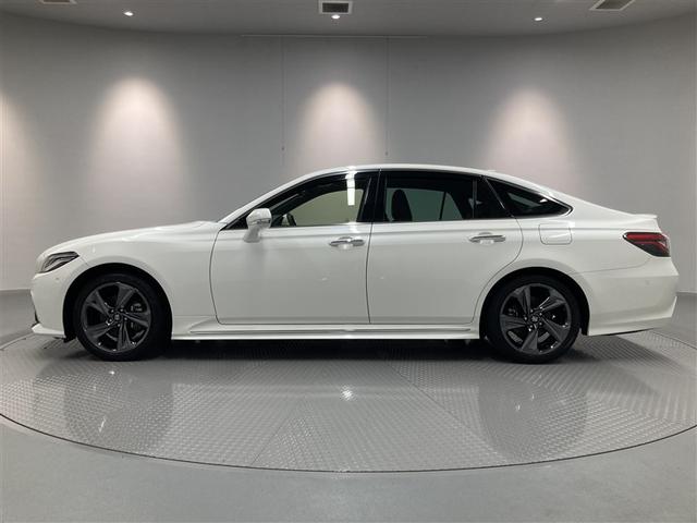 クラウンハイブリッド ＲＳ　リミテッド　革シート　サンルーフ　フルセグ　メモリーナビ　ＤＶＤ再生　ミュージックプレイヤー接続可　バックカメラ　衝突被害軽減システム　ＥＴＣ　ＬＥＤヘッドランプ（8枚目）