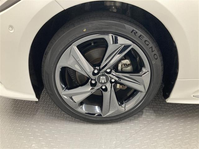 クラウンハイブリッド ＲＳ　リミテッド　革シート　サンルーフ　フルセグ　メモリーナビ　ＤＶＤ再生　ミュージックプレイヤー接続可　バックカメラ　衝突被害軽減システム　ＥＴＣ　ＬＥＤヘッドランプ（32枚目）