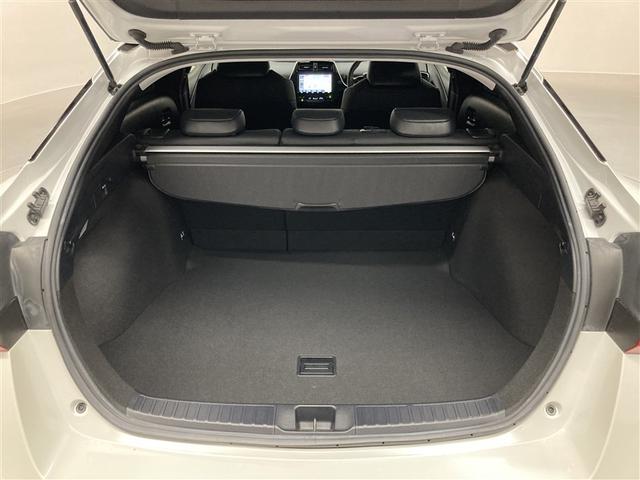 プリウス Ｓツーリングセレクション　フルセグ　メモリーナビ　ＤＶＤ再生　ミュージックプレイヤー接続可　バックカメラ　衝突被害軽減システム　ＥＴＣ　ＬＥＤヘッドランプ　ワンオーナー（9枚目）