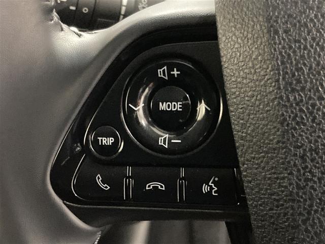 プリウス Ｓツーリングセレクション　フルセグ　メモリーナビ　ＤＶＤ再生　ミュージックプレイヤー接続可　バックカメラ　衝突被害軽減システム　ＥＴＣ　ＬＥＤヘッドランプ　ワンオーナー（17枚目）