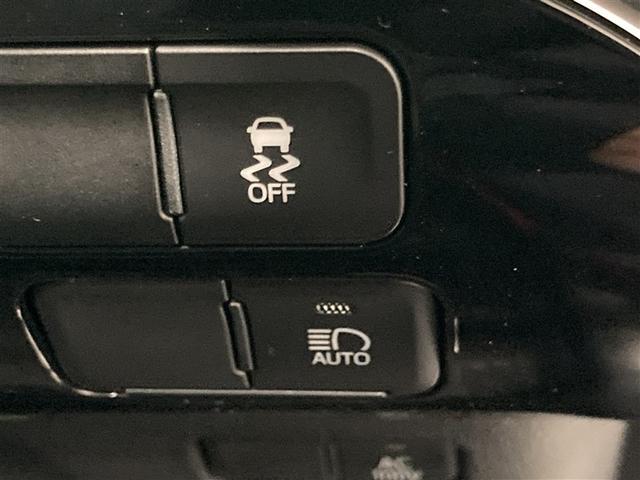 プリウス Ｓツーリングセレクション　フルセグ　メモリーナビ　ＤＶＤ再生　ミュージックプレイヤー接続可　バックカメラ　衝突被害軽減システム　ＥＴＣ　ＬＥＤヘッドランプ　ワンオーナー（20枚目）