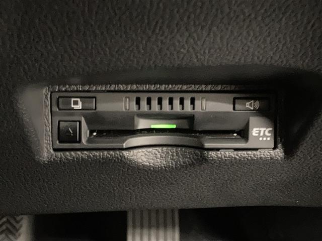 プリウス Ｓツーリングセレクション　フルセグ　メモリーナビ　ＤＶＤ再生　ミュージックプレイヤー接続可　バックカメラ　衝突被害軽減システム　ＥＴＣ　ＬＥＤヘッドランプ　ワンオーナー（22枚目）