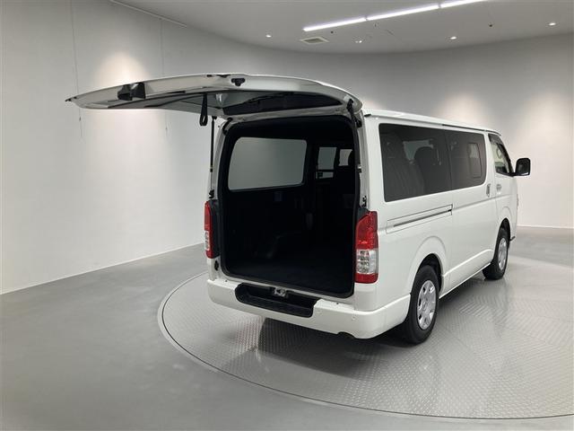 ハイエースバン スーパーGL ダークプライムII 4WD フルセグ メモリーナビ DVD再生 ミュージックプレイヤー接続可 バックカメラ 衝突被害軽減システム ETC ドラレコ LEDヘッドランプ ワンオーナー ディーゼル(7枚目)