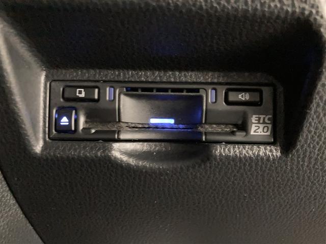 ヴォクシー Ｓ－Ｚ　ＤＶＤ再生　ミュージックプレイヤー接続可　後席モニター　バックカメラ　衝突被害軽減システム　ＥＴＣ　両側電動スライド　ＬＥＤヘッドランプ　乗車定員７人　３列シート　ワンオーナー（20枚目）