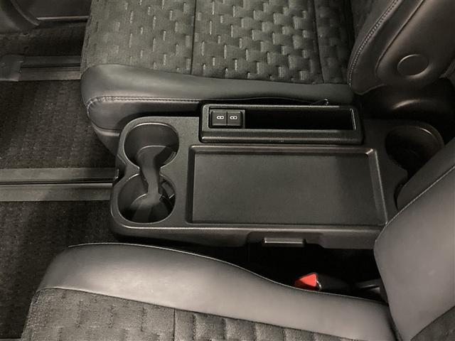 ヴォクシー Ｓ－Ｚ　ＤＶＤ再生　ミュージックプレイヤー接続可　後席モニター　バックカメラ　衝突被害軽減システム　ＥＴＣ　両側電動スライド　ＬＥＤヘッドランプ　乗車定員７人　３列シート　ワンオーナー（32枚目）