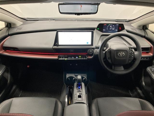 プリウス Ｚ　４ＷＤ　ミュージックプレイヤー接続可　バックカメラ　衝突被害軽減システム　ＥＴＣ　ドラレコ　ＬＥＤヘッドランプ　ワンオーナー（4枚目）