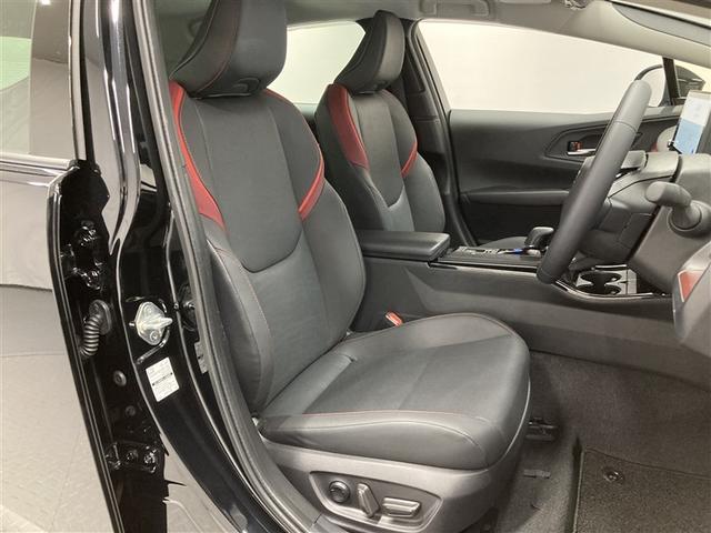 プリウス Ｚ　４ＷＤ　ミュージックプレイヤー接続可　バックカメラ　衝突被害軽減システム　ＥＴＣ　ドラレコ　ＬＥＤヘッドランプ　ワンオーナー（12枚目）