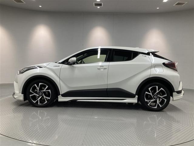 Ｃ－ＨＲ Ｇ　革シート　フルセグ　メモリーナビ　ＤＶＤ再生　ミュージックプレイヤー接続可　バックカメラ　衝突被害軽減システム　ＥＴＣ　ＬＥＤヘッドランプ　フルエアロ（7枚目）