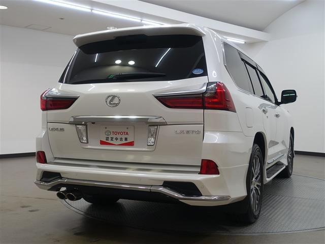 ＬＸ ＬＸ５７０　革シート　サンルーフ　４ＷＤ　フルセグ　メモリーナビ　ＤＶＤ再生　ミュージックプレイヤー接続可　後席モニター　バックカメラ　衝突被害軽減システム　ＥＴＣ　ＬＥＤヘッドランプ　乗車定員８人　３列シート（8枚目）