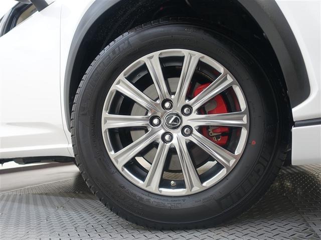 �X�|�[�e�B�Ȉ�ۂ�^���鏃���z�C�[���ł��B�ǂ��܂ł������Ă��������Ȃ�悤�ȃf�U�C���ł��ˁ�܂��A�L�����p�[�͐ԐF�ɓh������Ă���܂���